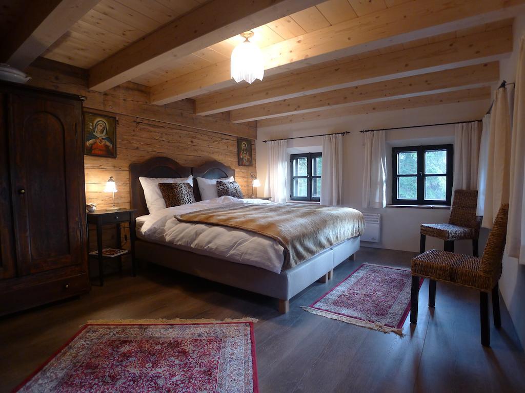 Heuholzmuehle Privatzimmer Elixhausen Rum bild